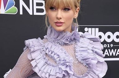 اطلالات ملفتة وجريئة للنجمات في حفل Billboard Music Awards 2019