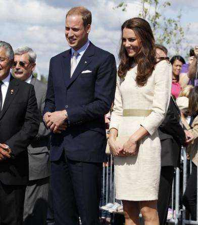 kate-middleton-malenebirger-dress-4-7-7-2011