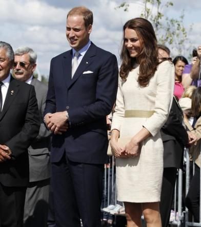 kate-middleton-malenebirger-dress-4-7-7-2011