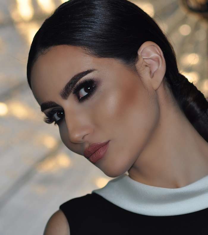 احصلي على اطلالات انيقة وجذابة مع مكياج السموكي