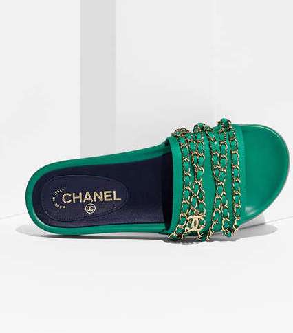 حذاء CHANEL الـ Pool Slide لصيف 2017