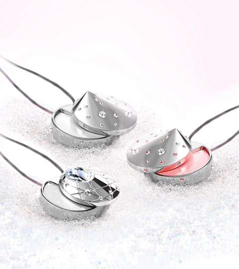 Aura-by-Swarovski-Make-up-Jewel-27-04-2011