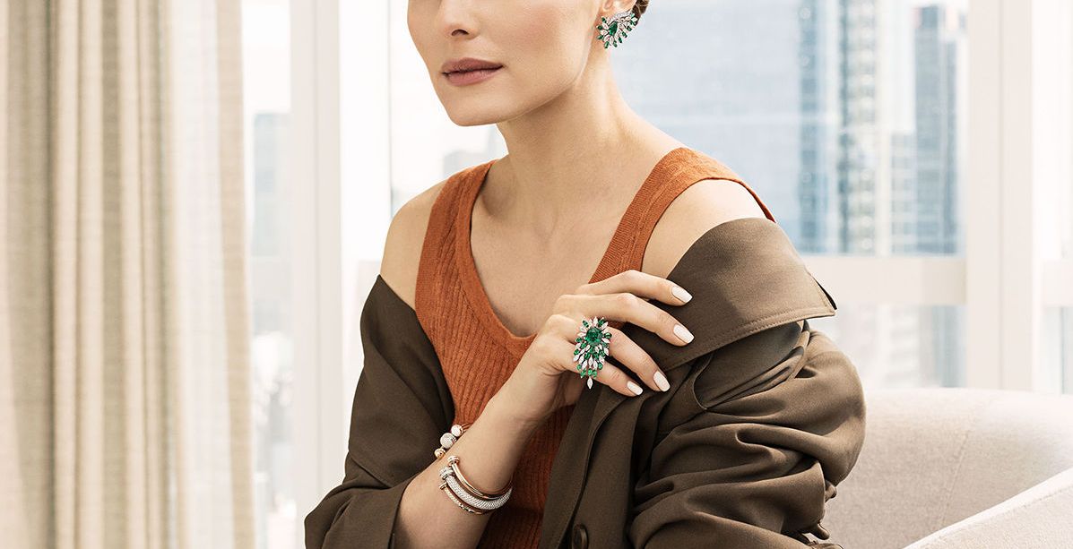 Olivia Palermo خلال حفل إطلاق مجموعة المجوهرات الراقية الجديدة Golden Oasis