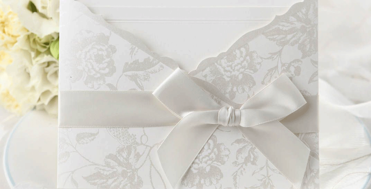 اليك بعض النصائح لاختيار دعوة زفاف مزخرفة