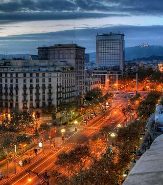 برشلونة