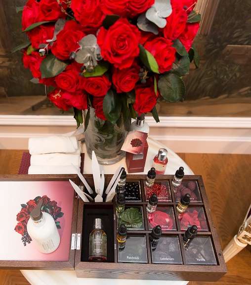 تعرفي على مكونات مجموعة Rosa Absolute