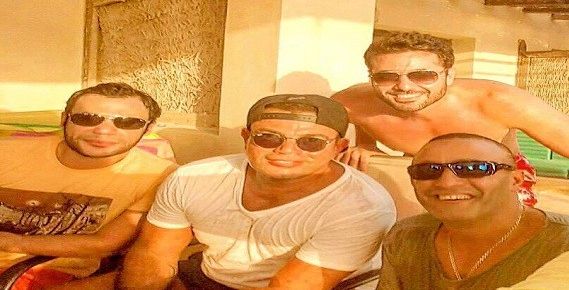 إجازة عمرو دياب
