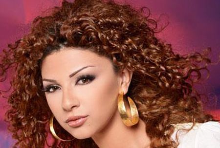 فصول حياة فنانة