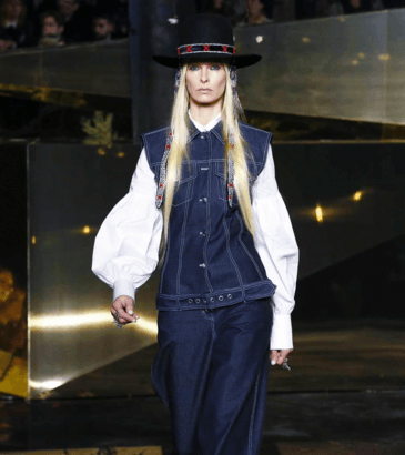 موضة الجينز الواسع مع جيليه الجينز من H&M لشتاء 2017