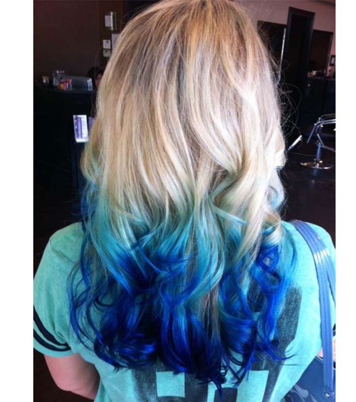 صبغة شعر ازرق