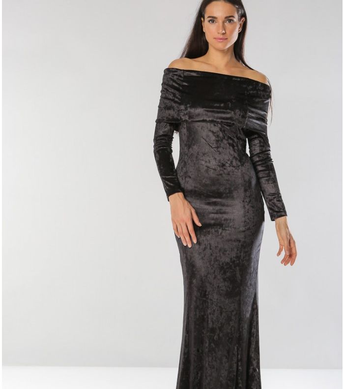 صور اروع فستان مخمل طويل