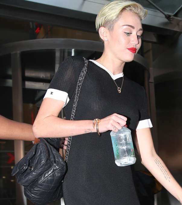 من موديلات شنك مايلي سايرس، Chanel Quilted Backpack