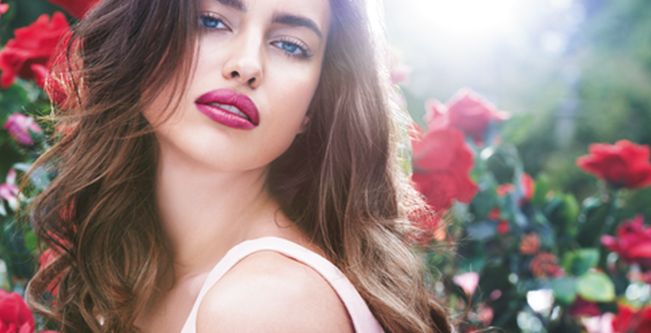 خطوات مكياج أحمر الشفاه