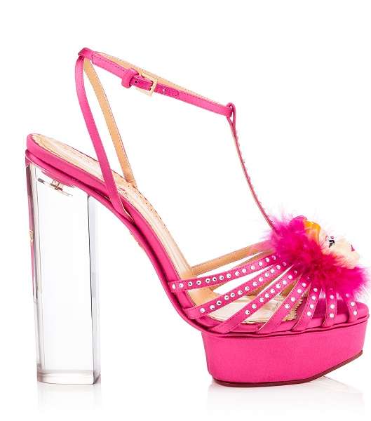 اسوحي اطلالاتك من مجموعة Charlotte Olympia المستوحاة من الباربي