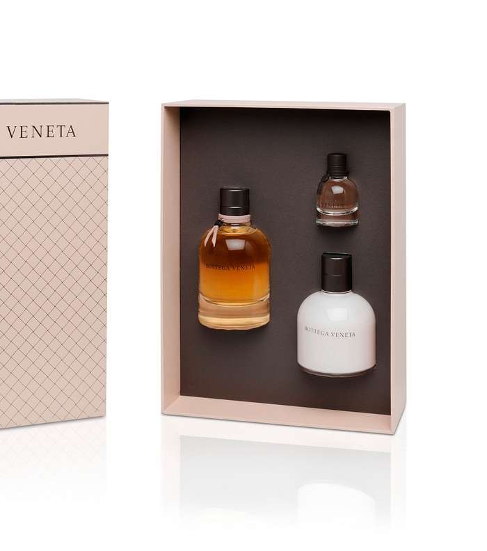 Botegga Veneta ومجموعة خاصة بالأعياد 