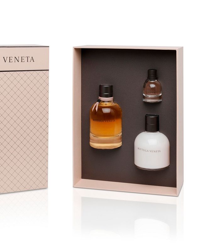 Botegga Veneta ومجموعة خاصة بالأعياد