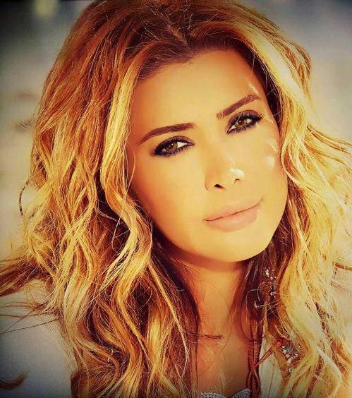 نوال الزغبي وماكياج ناعم يشع أناقة