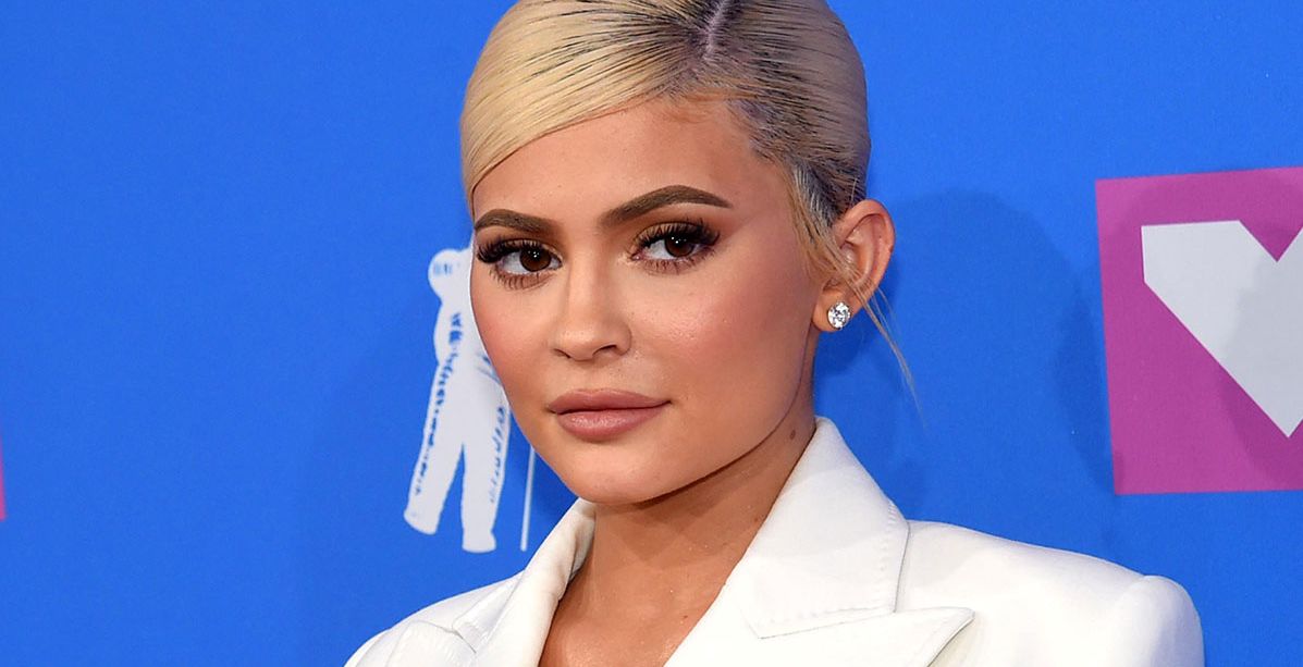 كايلي جينر تبيع حصة من ماركتها الخاصة لمستحضرات التجميل بمبلغ خيالي!