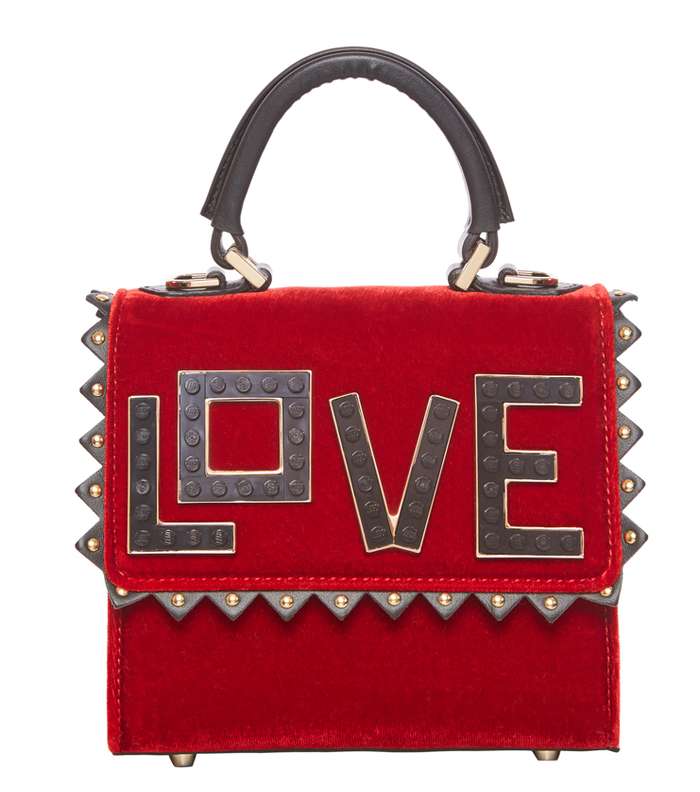 اجمل الاكسسوارات من متجر بلومينغديلز لاطلالة العيد