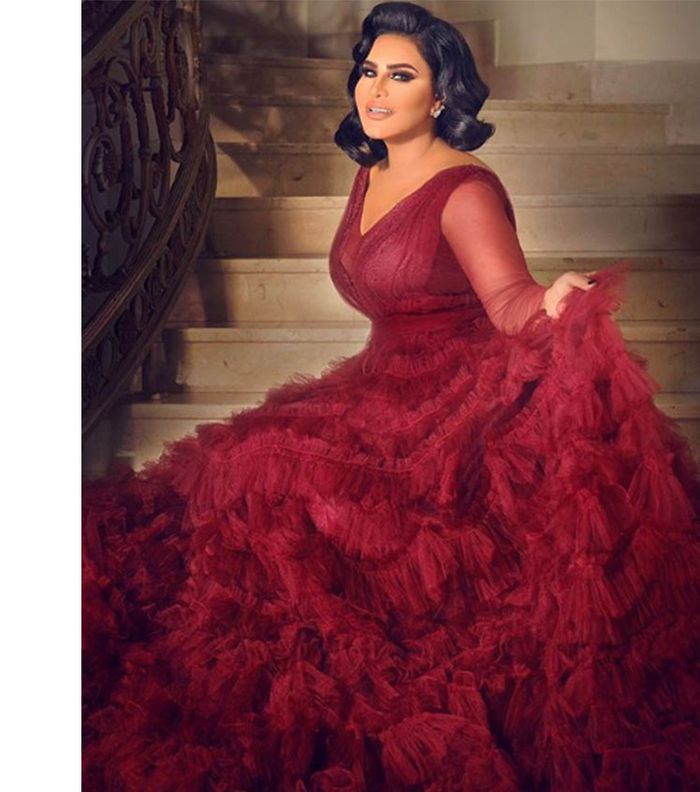 فساتين الفنانه احلام