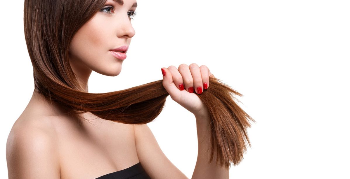 كيف تعالجين مشكلة تساقط الشعر الموسمي؟