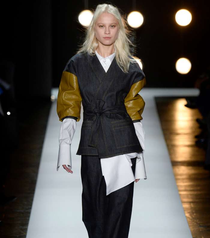 الاكمام بموضة الـ Color Blocks من BCBG لشتاء 2017