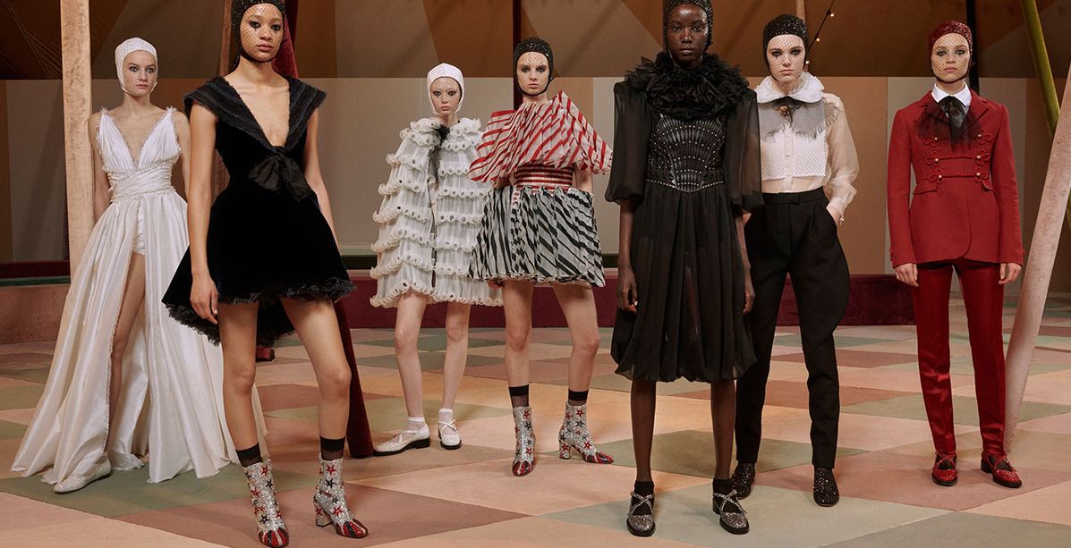 ديور تعرض الازياء الراقية لصيف 2019 في دبي