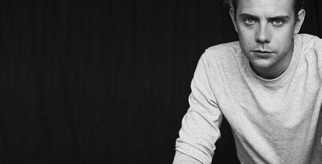 جوناثان اندرسون، مصممها المدير الإبداعي للويفي