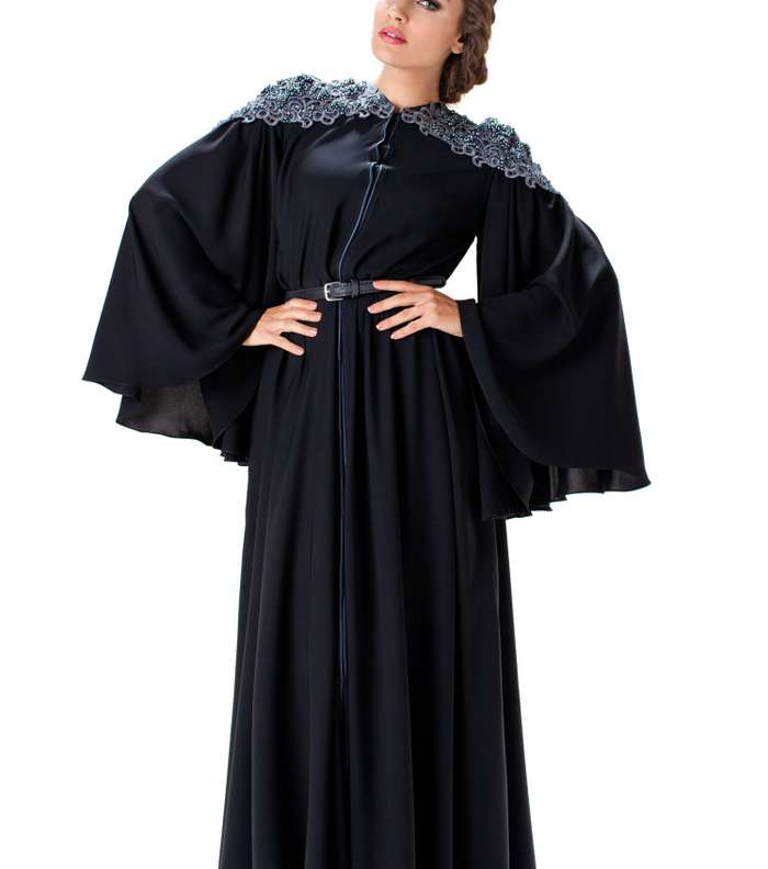 تألقي في رمضان بأجمل موديلات العبايات من DAS Collection