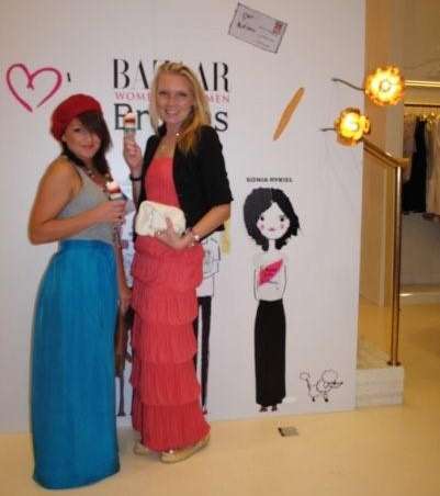 مدعوات الحفل في S*uce