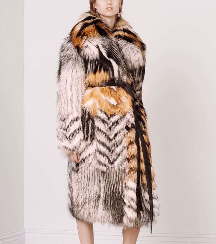 موضة معطف الفرو الملون من مجموعة Jason wu Pre Fall 2016