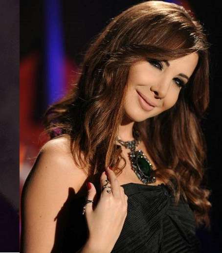 نانسي عجرم والفرق الشاسع في الإطلالة