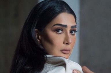 غادة عبد الرازق تبكي على الهواء وتكشف أسرارا للمرة الأولى