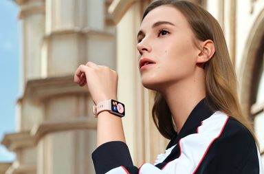 ساعة HUAWEI WATCH FIT من هواوي