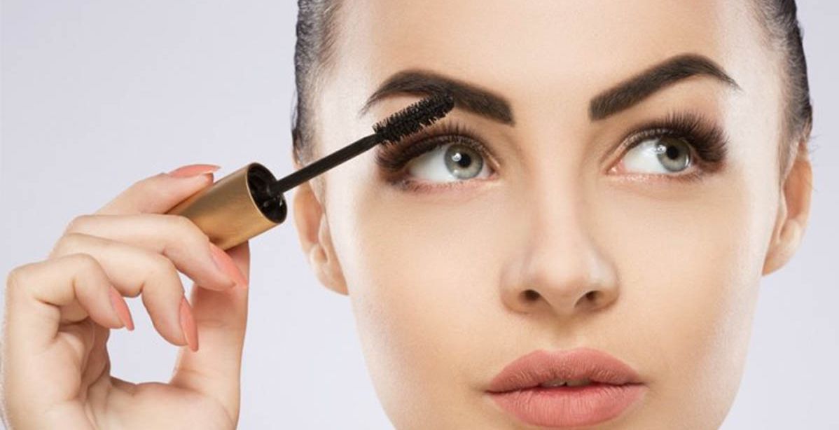 طريقة رسم الحواجب بالجل بخطوات سهلة