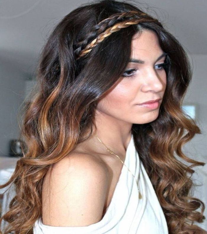 صور اجمل تسريحات للشعر المموج الطويل