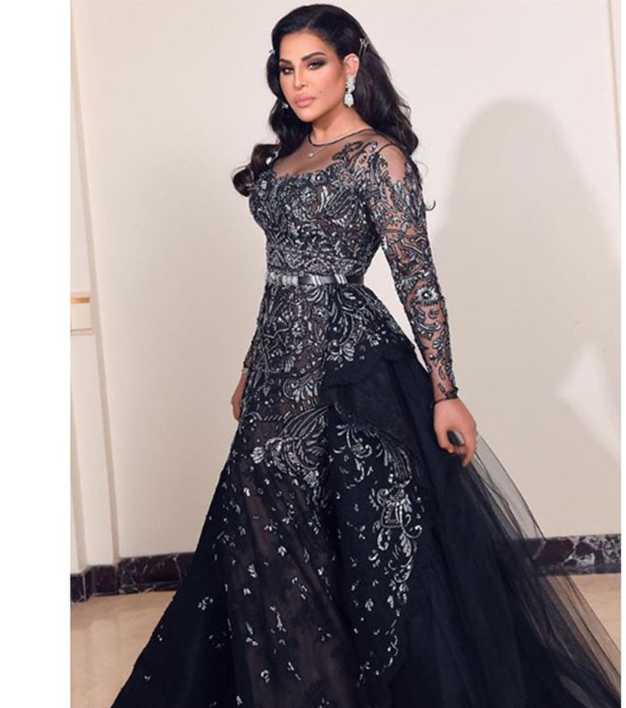 فساتين الفنانه احلام