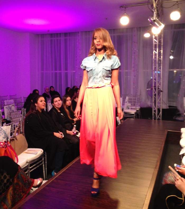 عرض لمجموعة بيانكو من الرياض ضمن أيام الموضة في جدّة