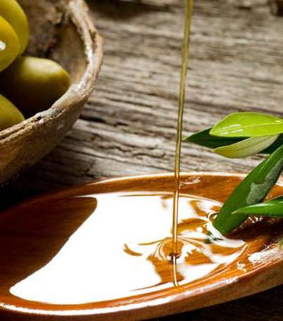 أفضل أنواع الزيوت للعناية ببشرتك