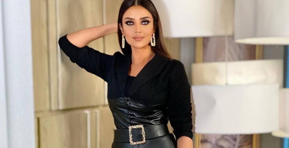 أشهر النجمات العربيات بالبلوك 