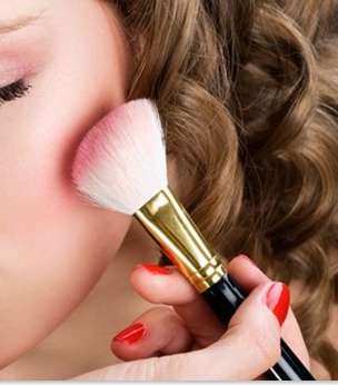 لون البلاش بالتناغم مع الضوء