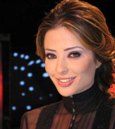 إطلالة نادرة للشعر الطويل مع وفاء الكيلاني