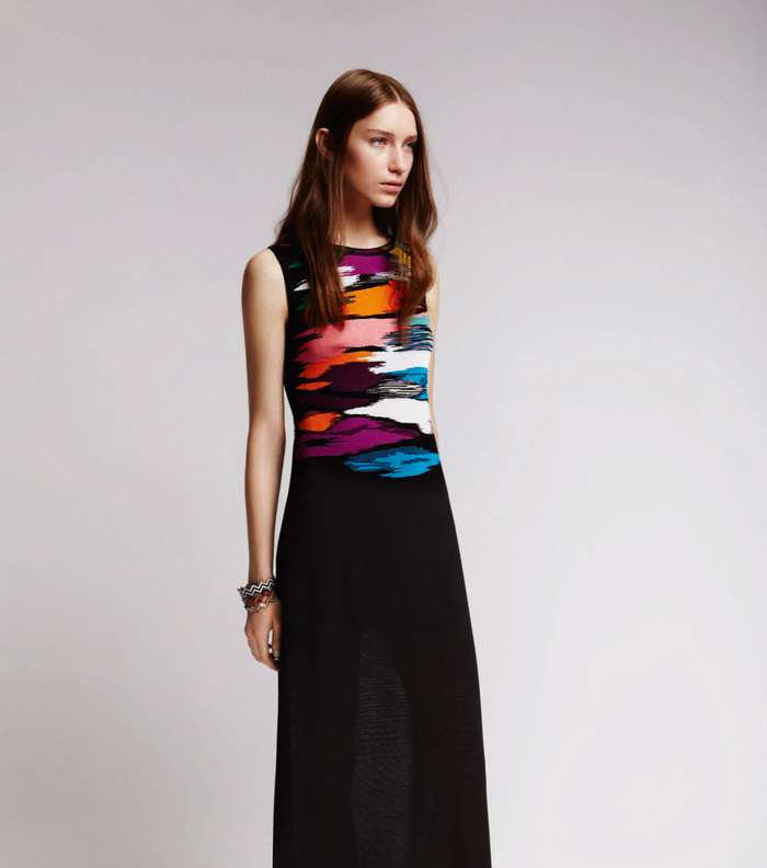 من مجموعة Missoni Resort 2016، اليك موضة الفستان الطويل بالقصة المستقيمة