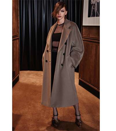 موضة المعطف الكلاسيكي من ماكس مارا من مجموعة Pre Fall 2016