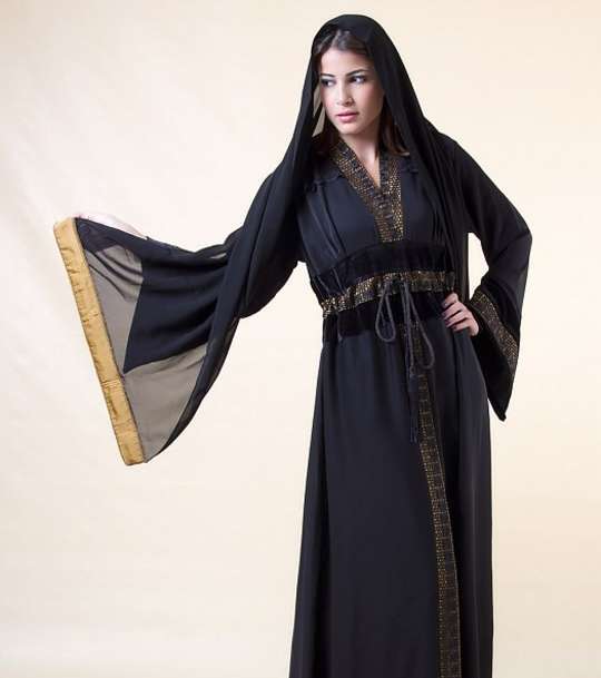 أجمل موديلات عبايات كتف