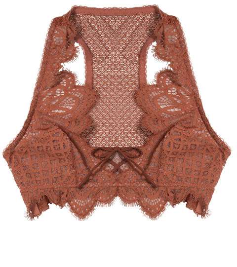 حمالة صدر من فيكتوريا سيكريت باسلوب التوب