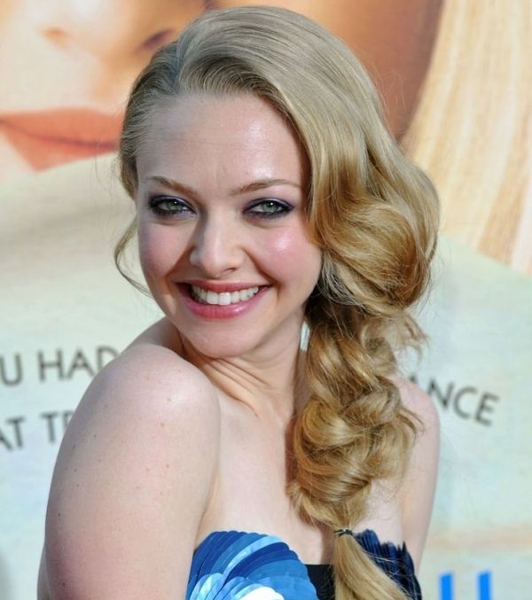 الضفيرة التي أظهرت كثافة شعر اماندا سيفريد