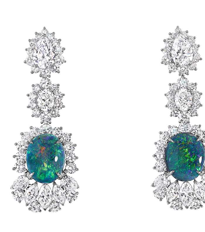 اقراط مميزة ماسية مع احجار كريمة من مجموعة Dior et d'opales