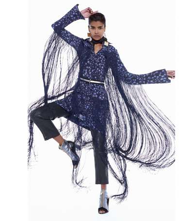 موضة الشراريب باسلوب عصري من BCBG Max Azria