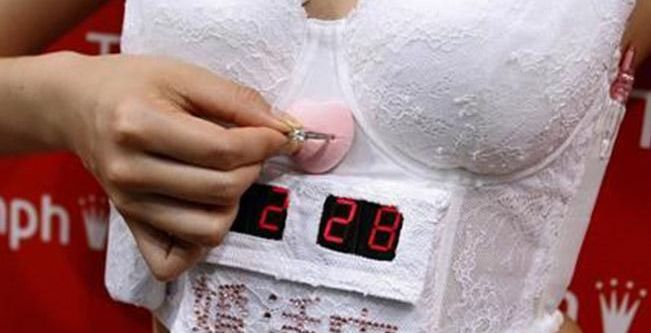 حمالة صدر تكشف التوتر لمحاربة البدانة